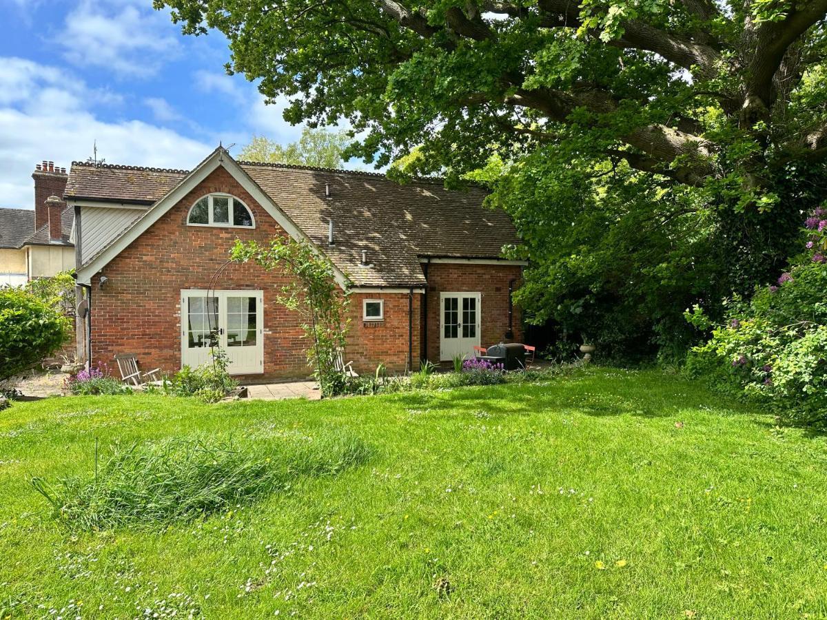 Peaceful Cottage With Private Garden 헤일셤 외부 사진